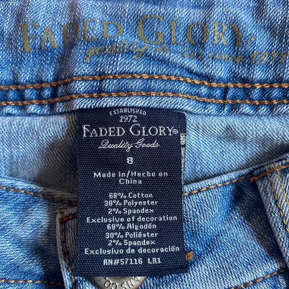 Vintage Jeans - Picture 2 of 3